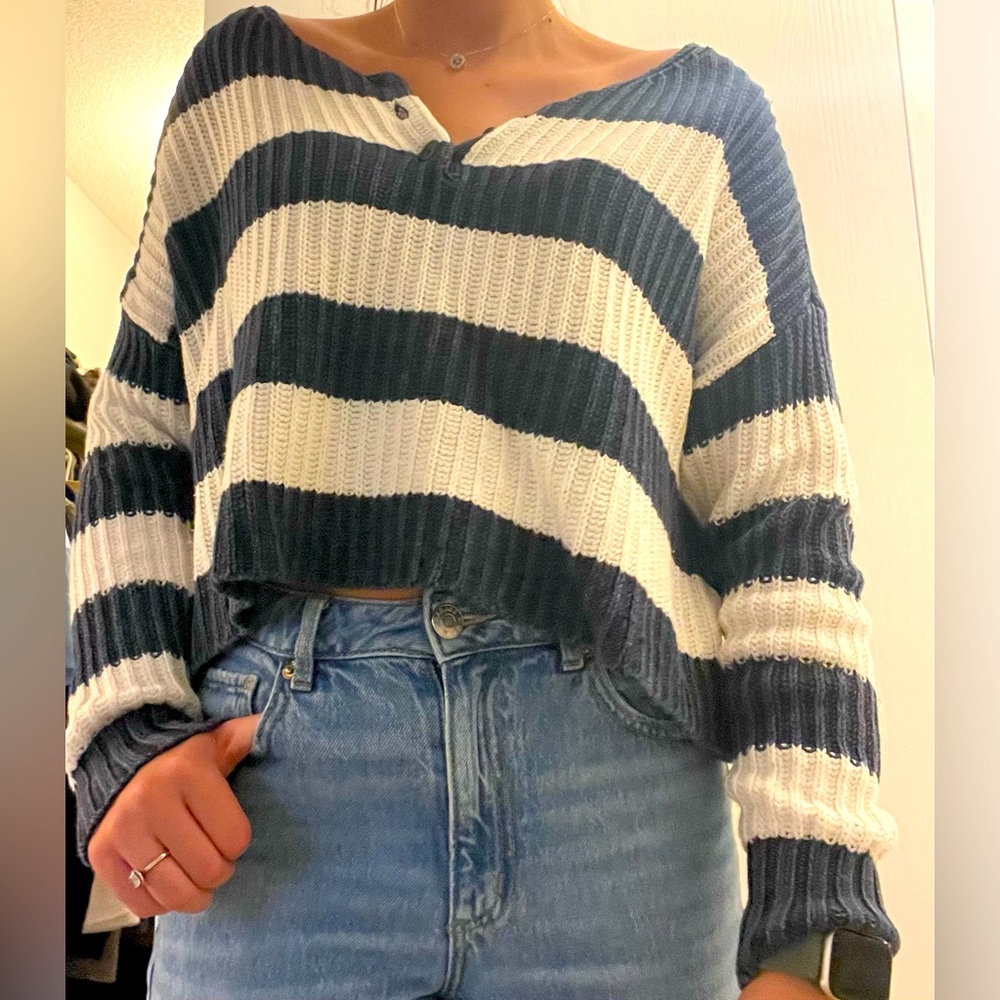 American Eagle Sweater, Size Small: Blue and White Stripes